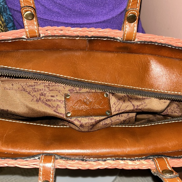 Like new Just in time for warmer weather, the Talara Tote - Picture 4 of 7